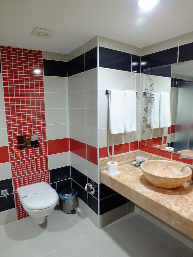 Demosan Otel Amp Spa 45/47