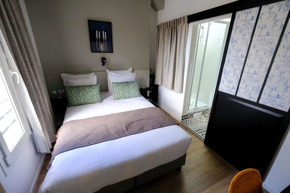 CLASSIC, DOUBLE BED