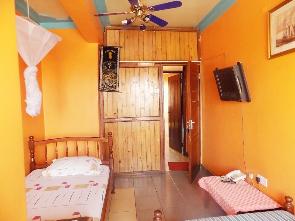 Rosama Guest House 26/42