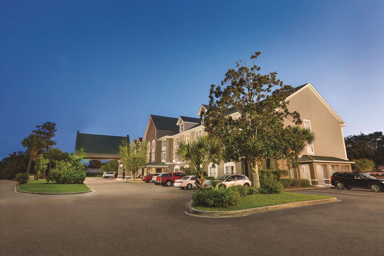 Country Inn & Suites by Radisson, Beaufort West, SC 12/14