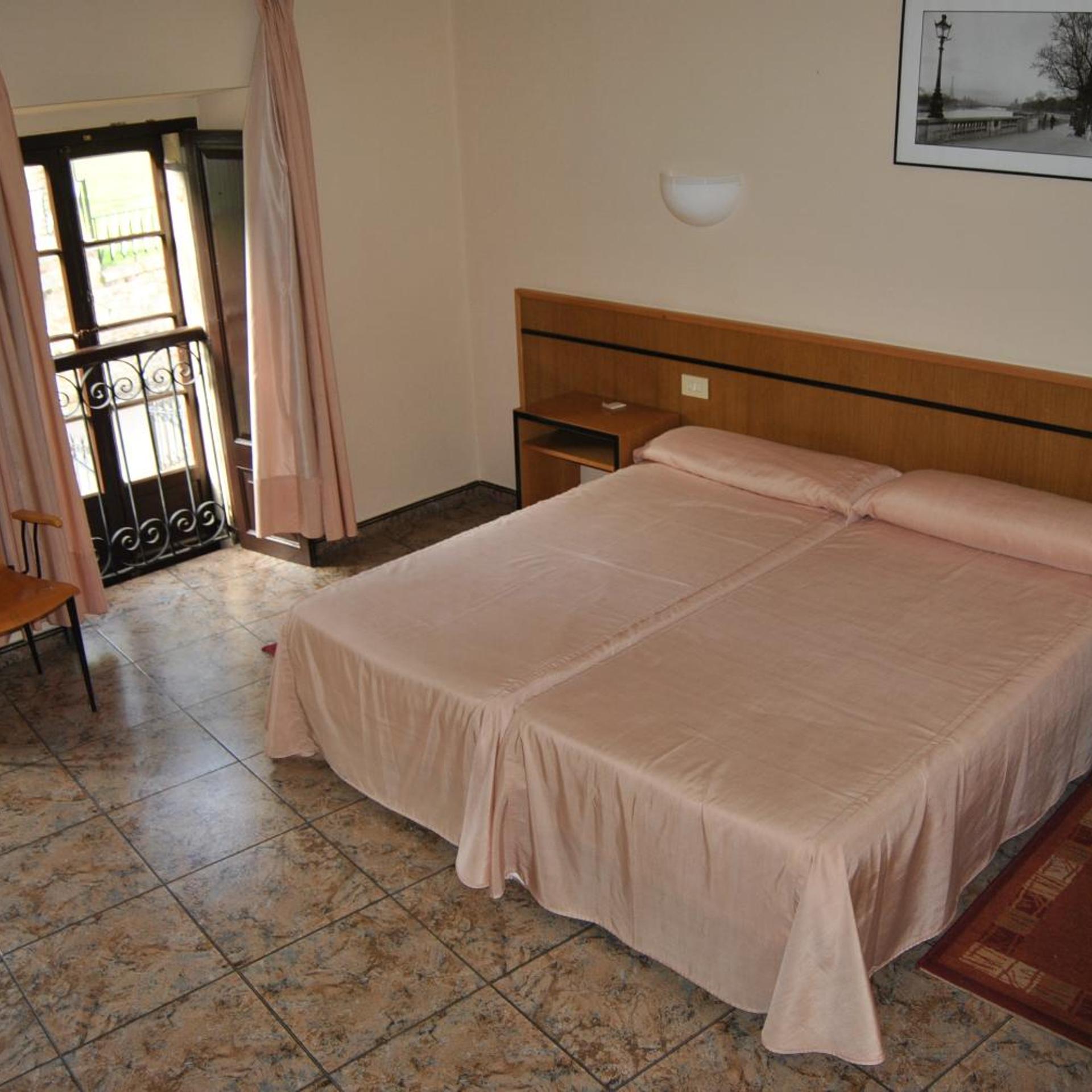 Palacio De Los Vallados 11/54
