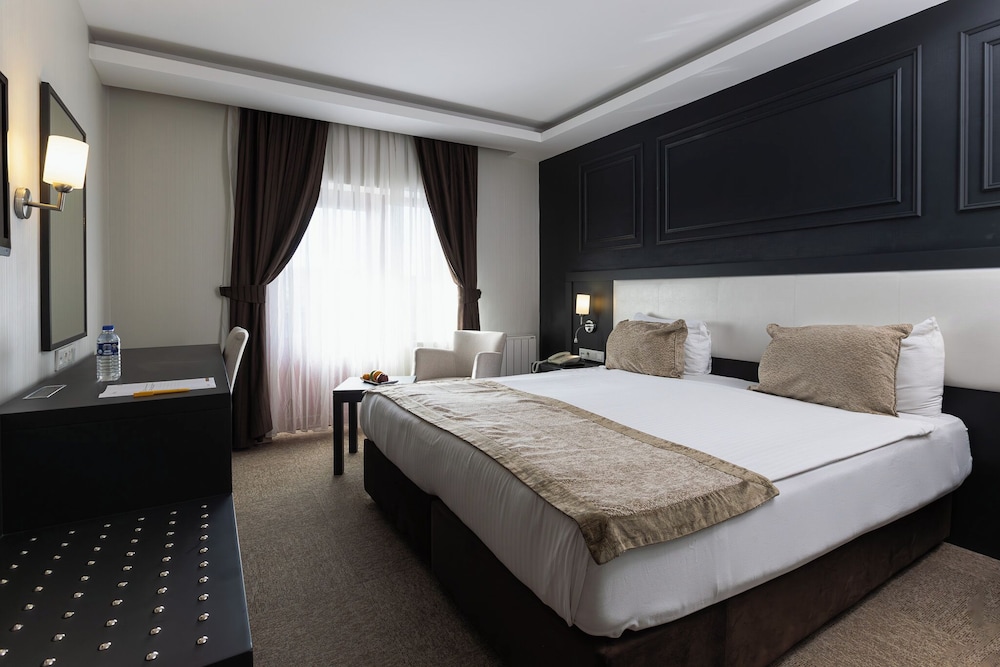 Suite, Double Bed