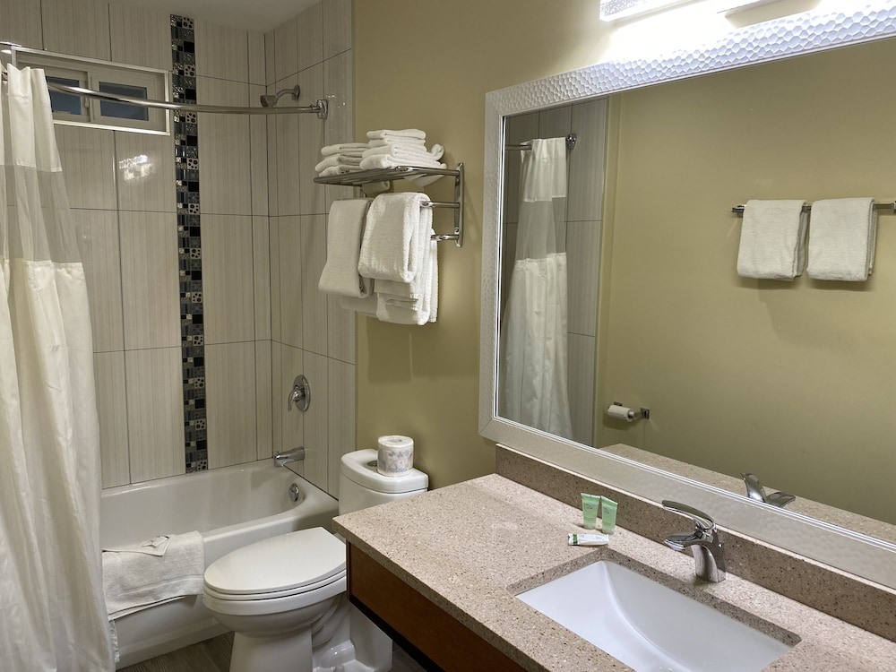 Sahara Courtyard Inn 68/70