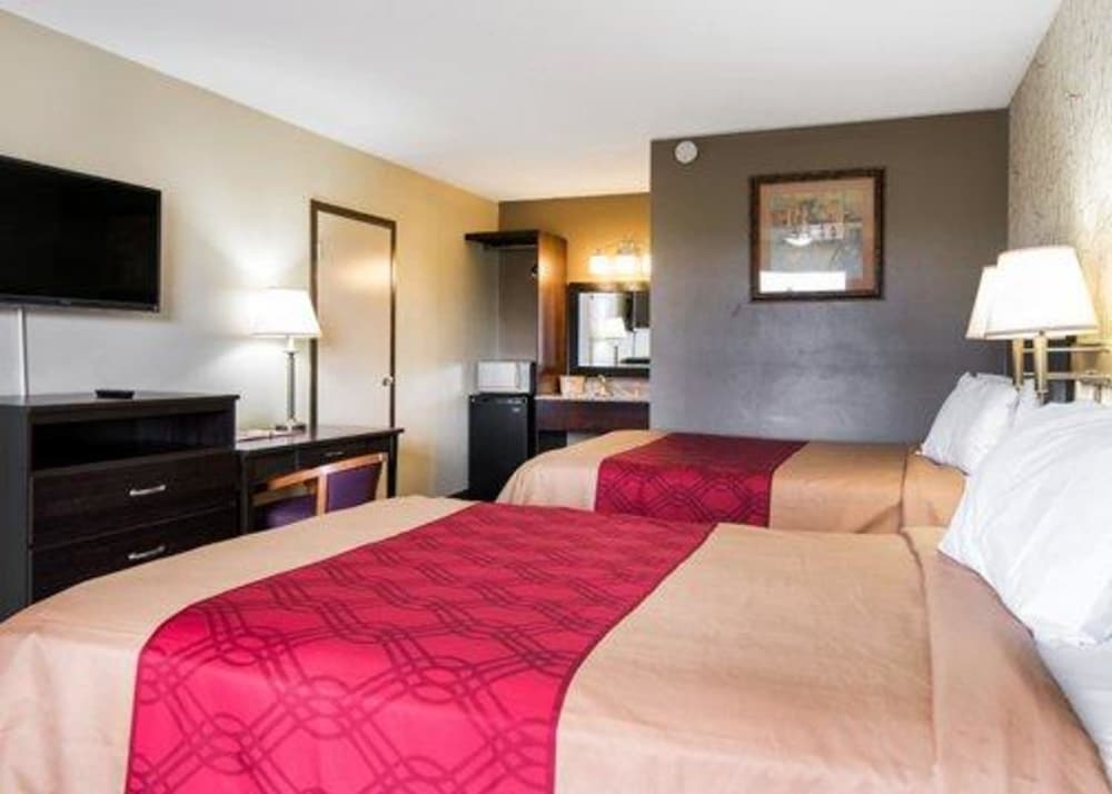 Econo Lodge Selma - Smithfield 10/25
