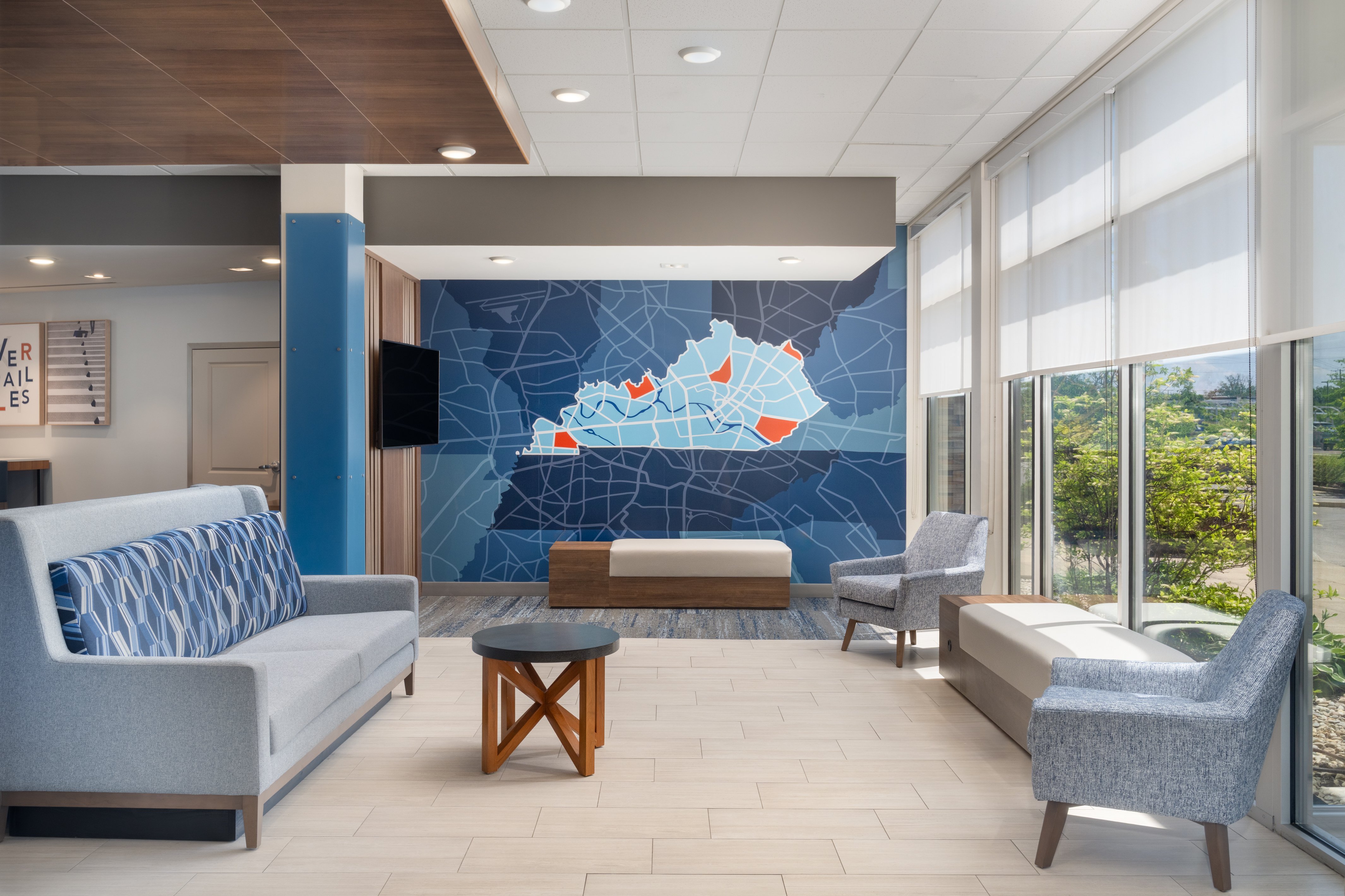 Holiday Inn Express & Suites Lexington W - Versailles 45/70