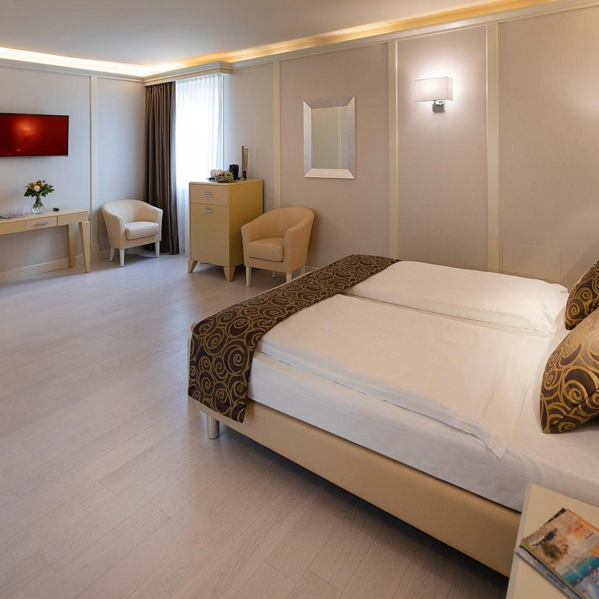 JUNIOR SUITE, HOUSE, GARDEN VIEW