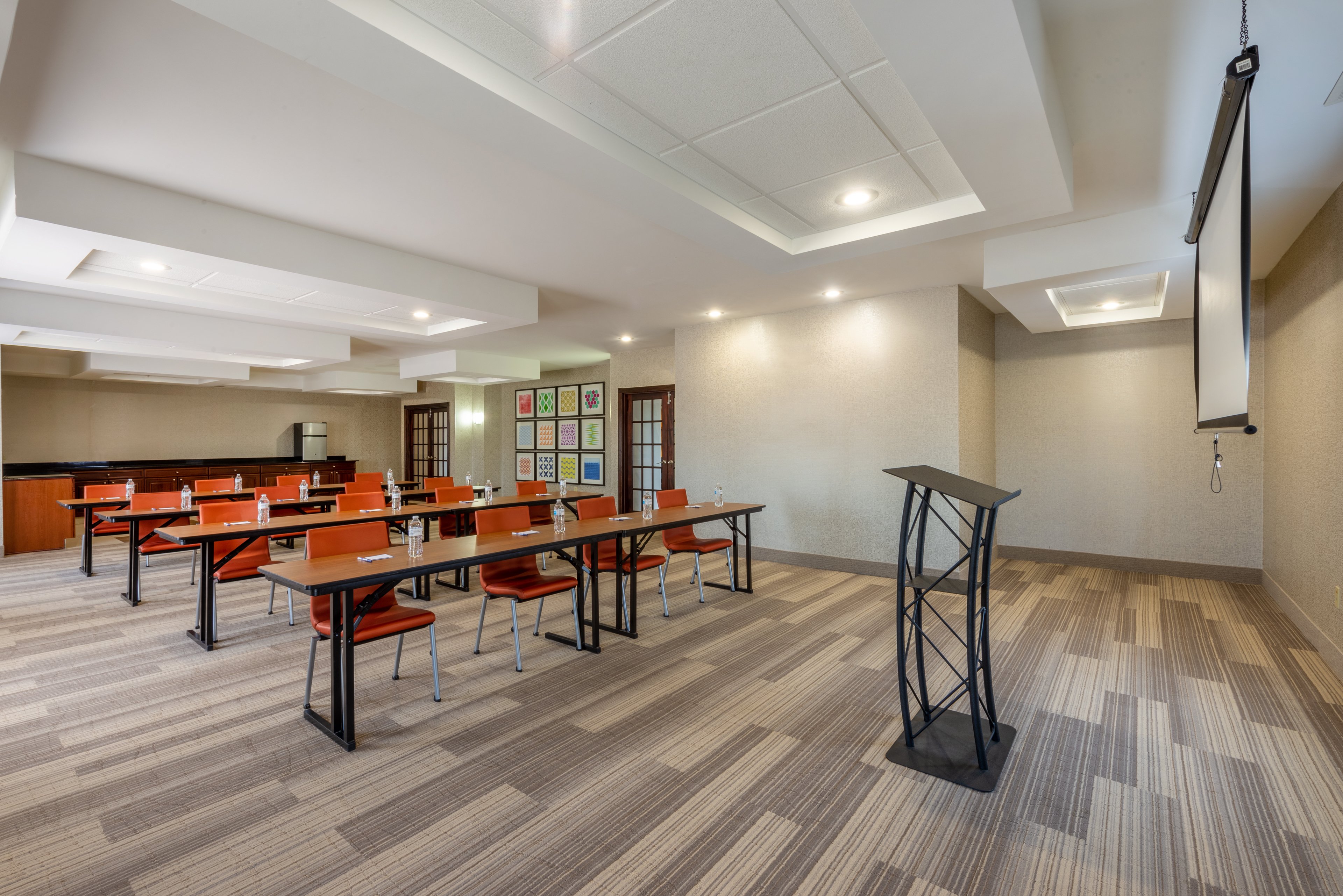 Holiday Inn Express & Suites North East (Erie I-90 Exit 41) 45/60