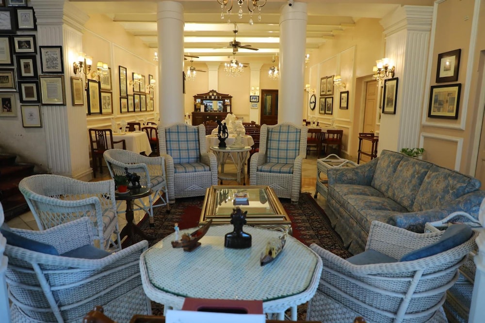The Elgin Fairlawn Kolkata 39/60