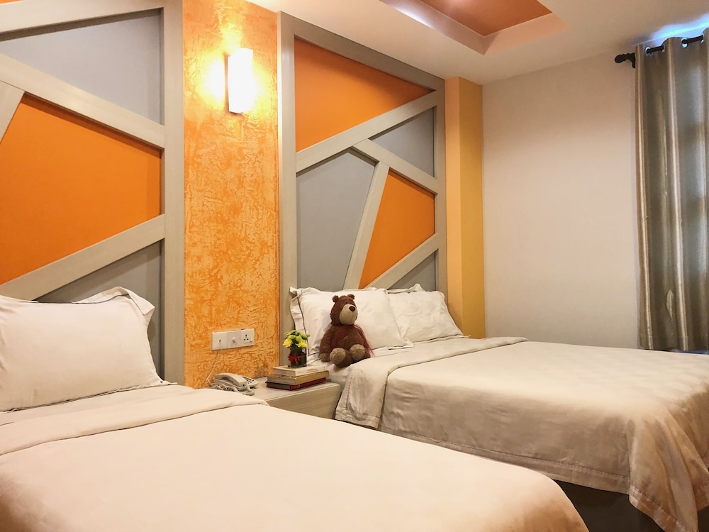 Sunshine Inn Plus 18/50