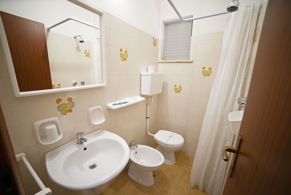 Hotel Ischia 65/65