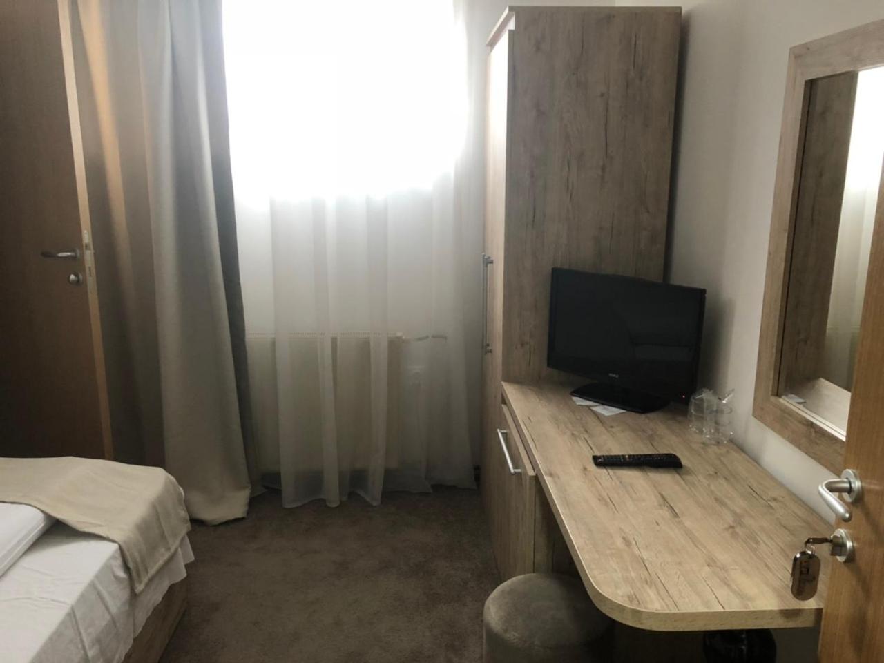 Gros Hotel 42/50