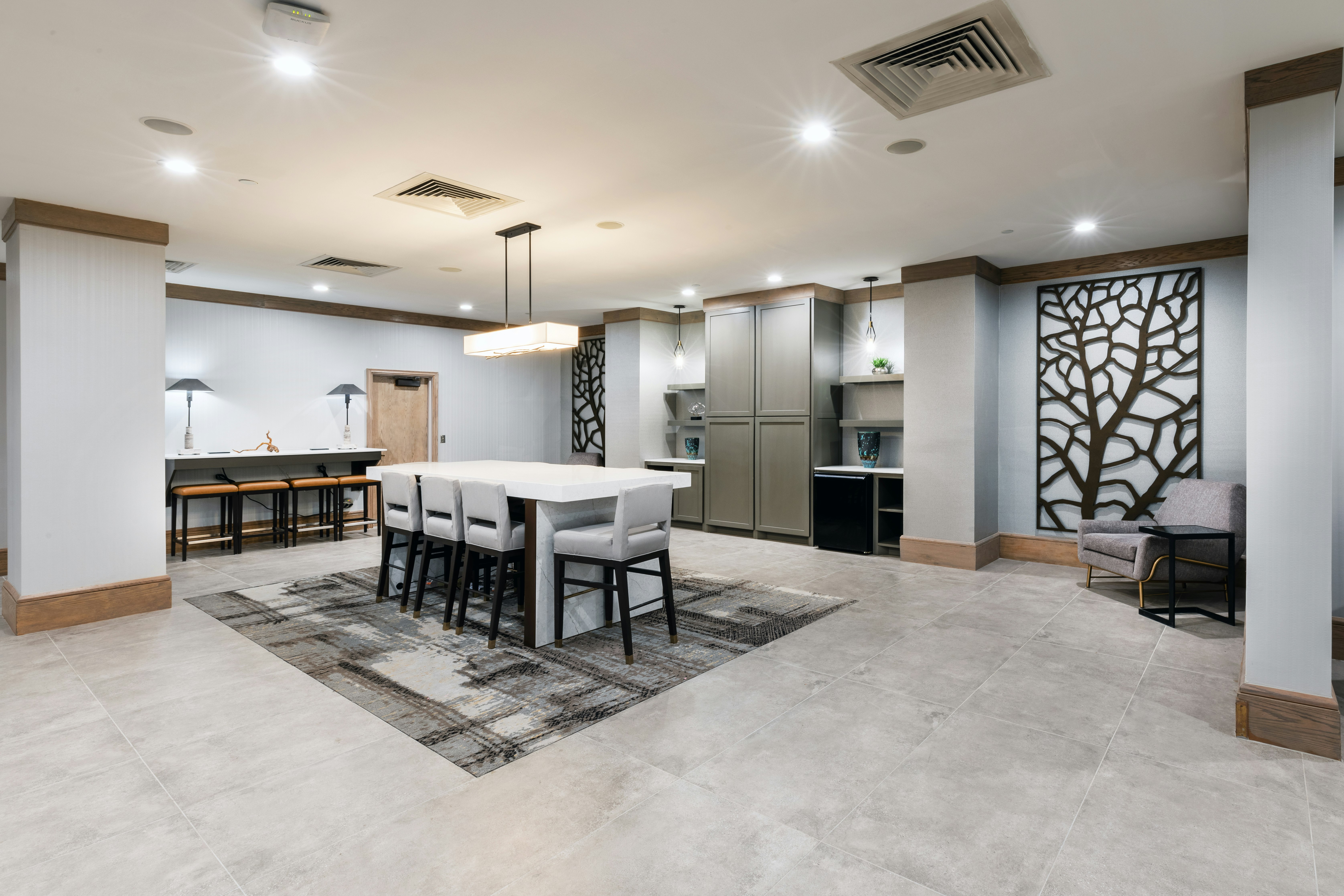 Doubletree Hotel Tulsa At Warren Place 40/72