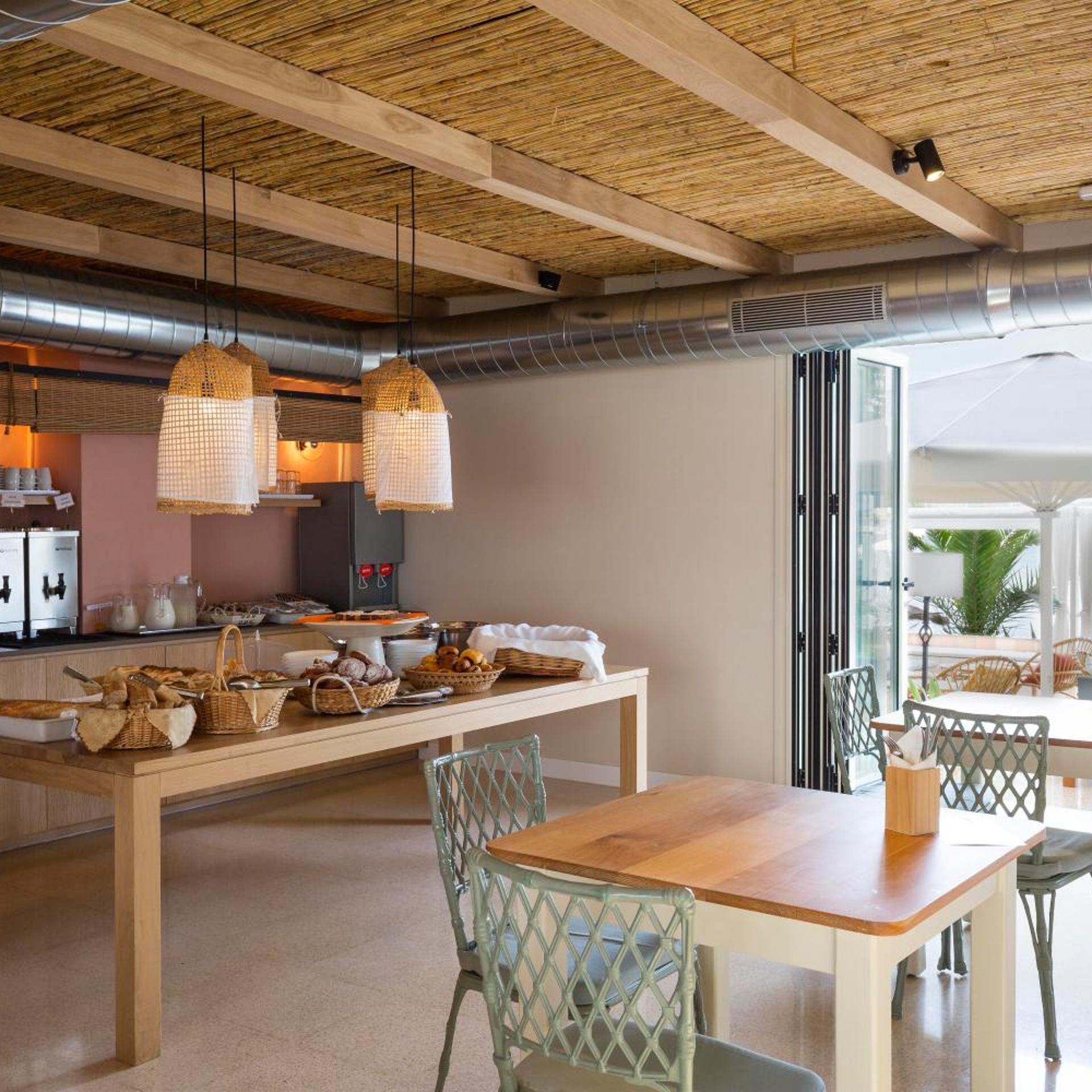 HOSTAL LA SAVINA 12/58