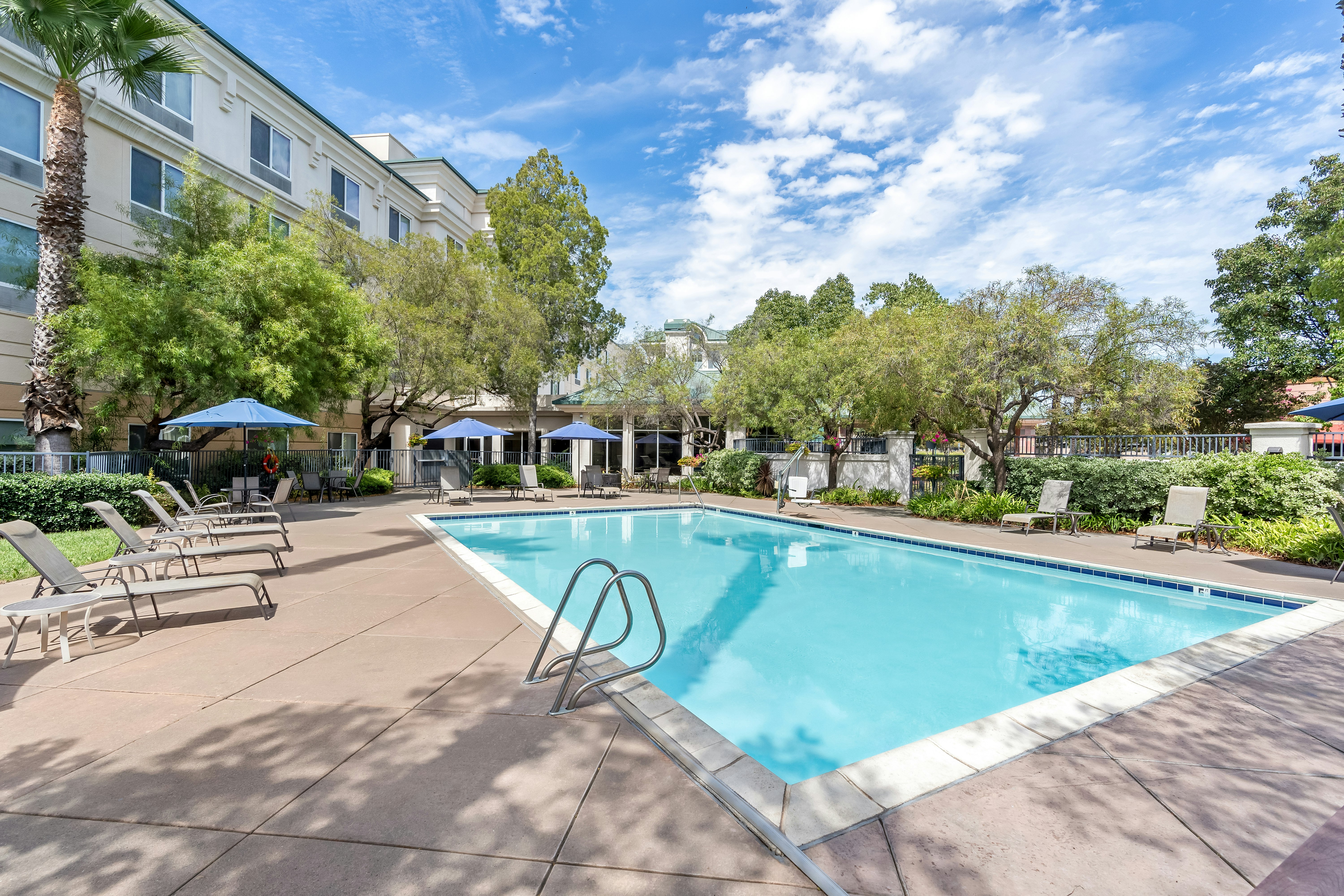 Hilton Garden Inn Fairfield 76/80