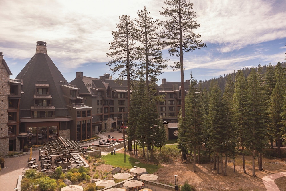 The Ritz Carlton Lake Tahoe 46/58
