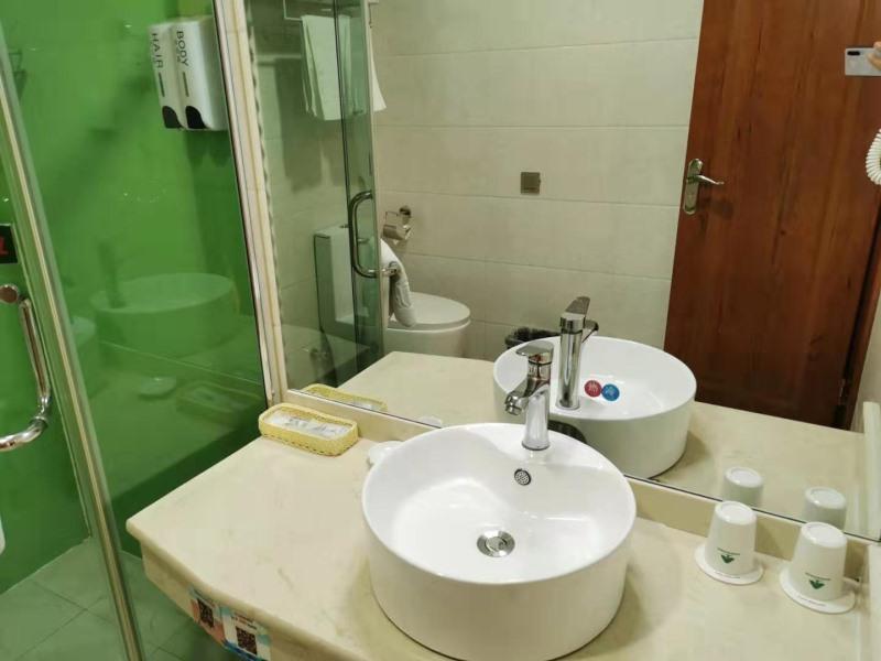GreenTree Xining Chengzhong Area Dongguan Street Street Hotel 32/32