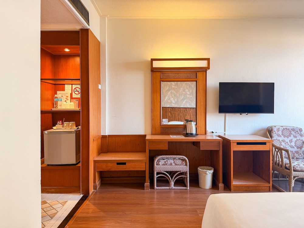 Golden Beach Hotel Pattaya 28/44