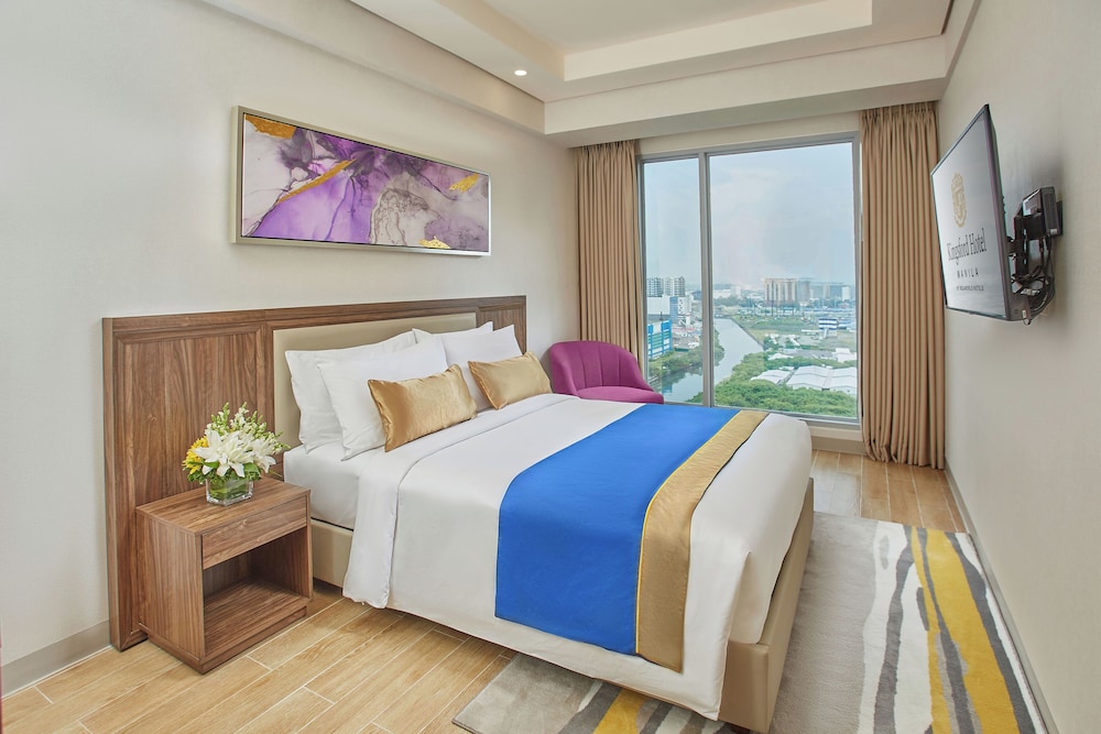 Standard Queen Room