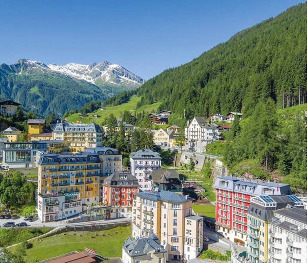 Hotel Salzburger Hof 8/83