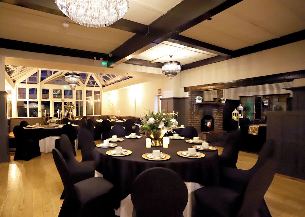 Abbotsford Hotel 34/50
