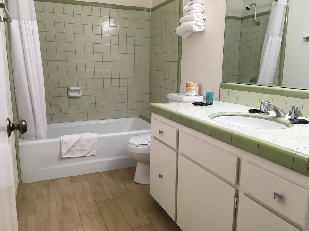 Americas Best Value Inn Suites Joshua Tree National Park 18/40