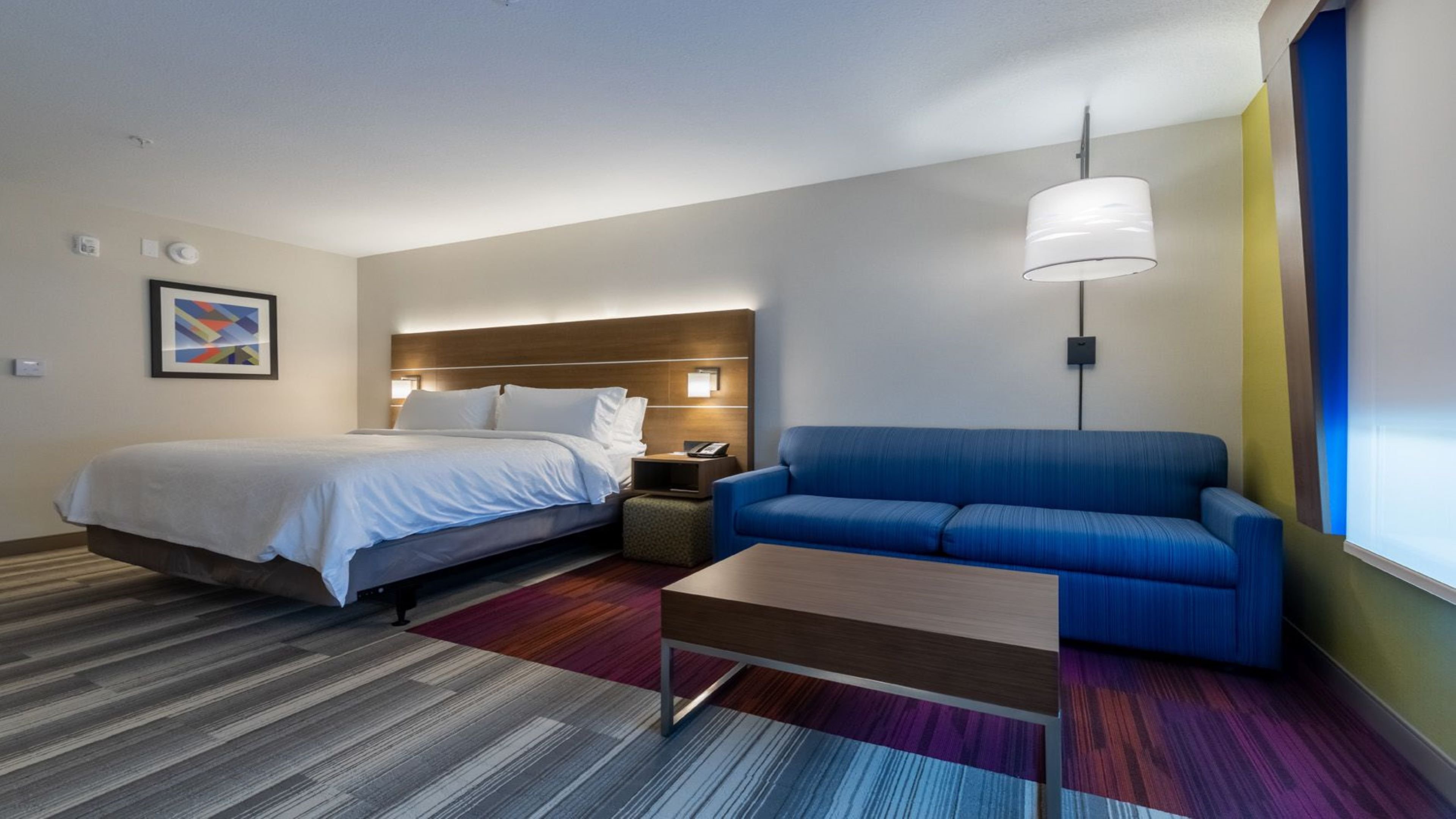 Holiday Inn Express Suites Marion 26/59