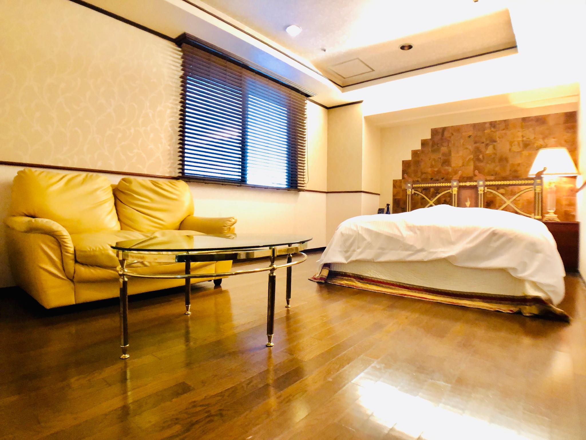 Deluxe, Double Bed, Mountain View, Night View