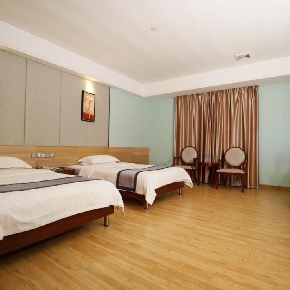 Superior Hotel (Guangzhou Yingbin No.1) 9/19