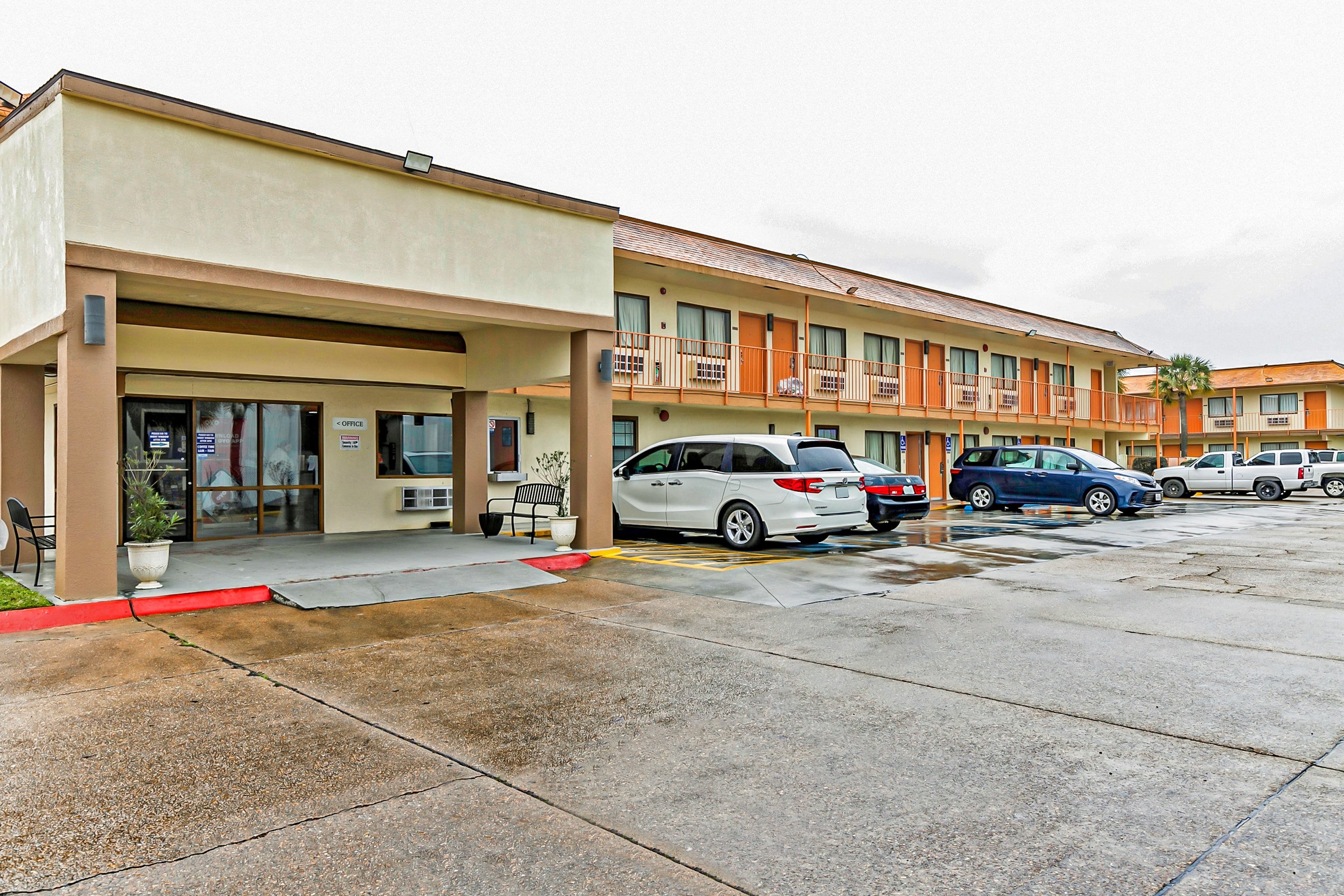 Hotel Lake Charles Hwy 10 16/28
