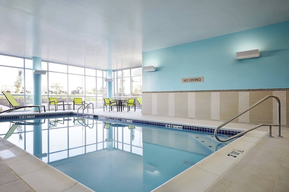 Springhill Suites Springfield North 24/39