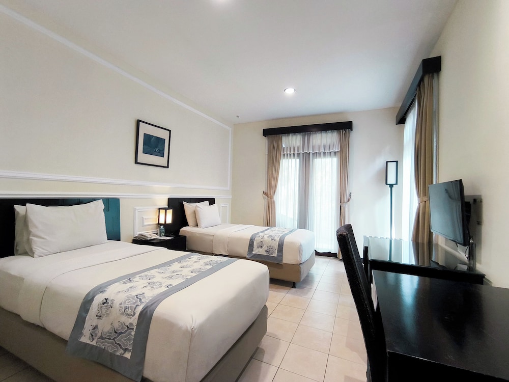 Puteri Gunung Hotel 12/49