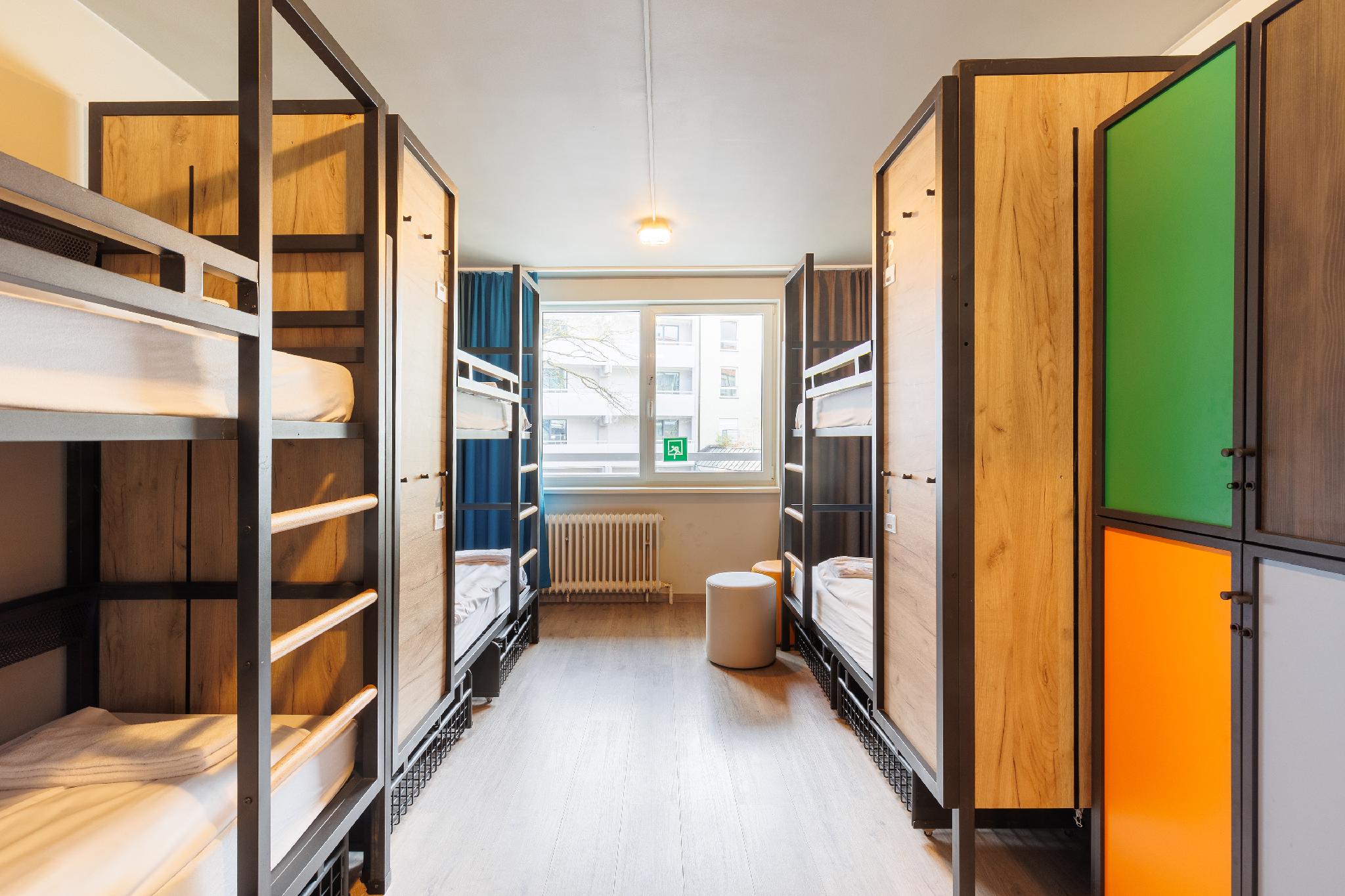 Private, 6 Beds, 3 Bunk Beds