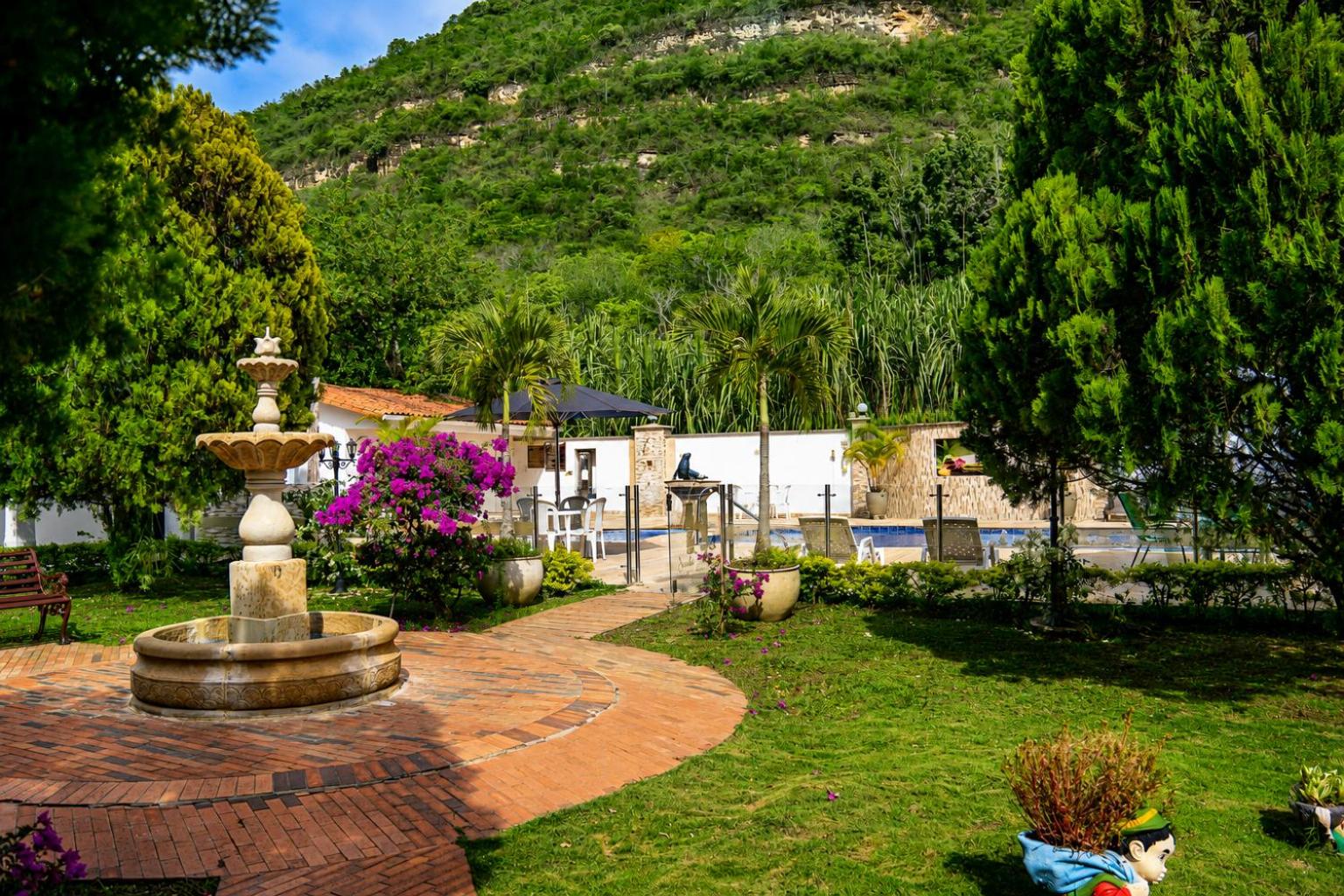 Hotel Campestre Santa Catalina 38/49