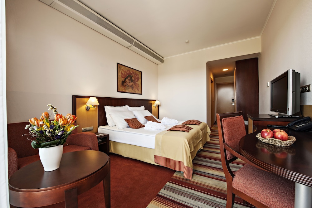 GRAND HOTEL PRIMUS 7/50