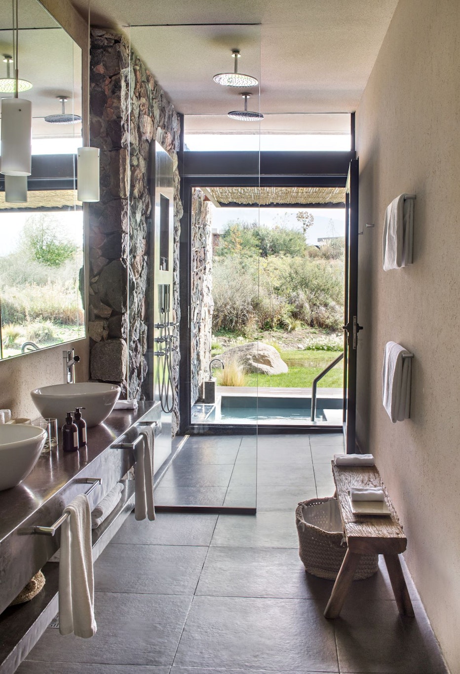 The Vine Resort & Spa 24/50