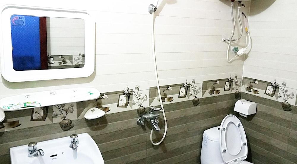 Linh Dan Hotel 30/32
