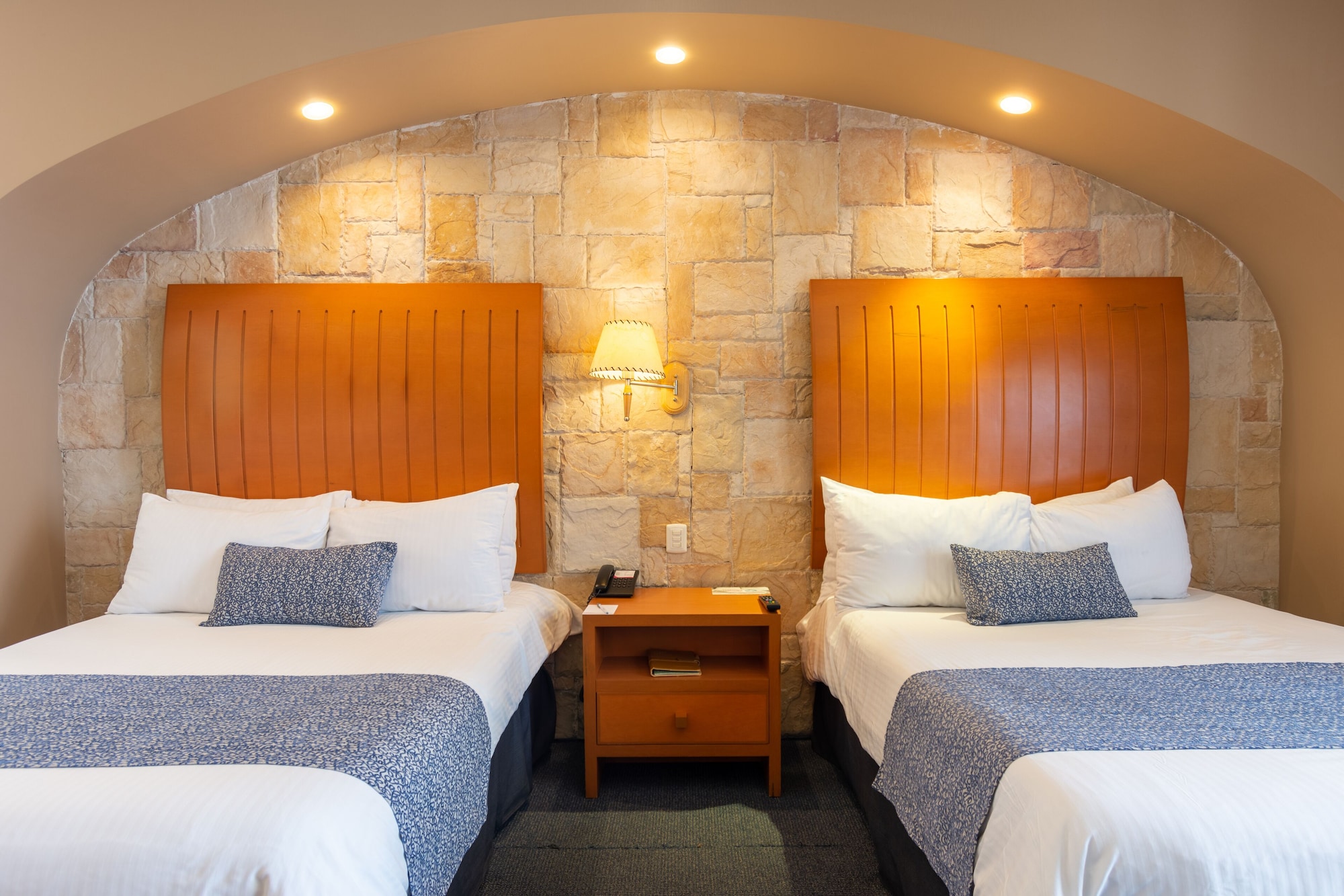 PREMIUM, 2 DOUBLE BEDS