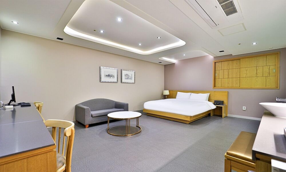 IB Hotel 14/47
