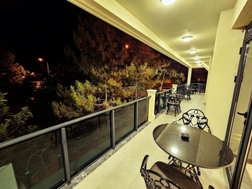 Asur Imperial Hotel 10/38