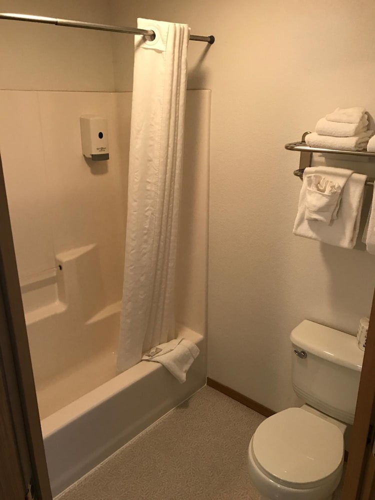 Harborview Inn 25/26