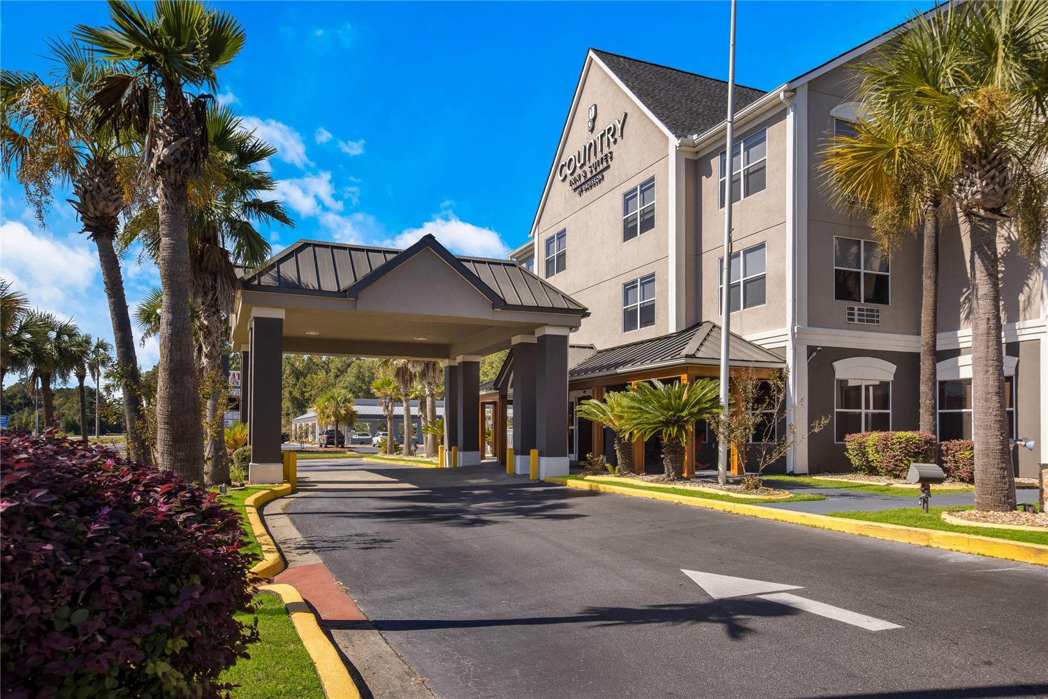 Country Inn and Suites By Radisson Hinesville GA 30/37