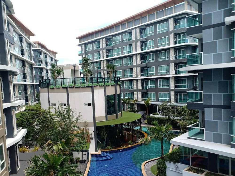 Wisdom Hotel and Residence 8/50