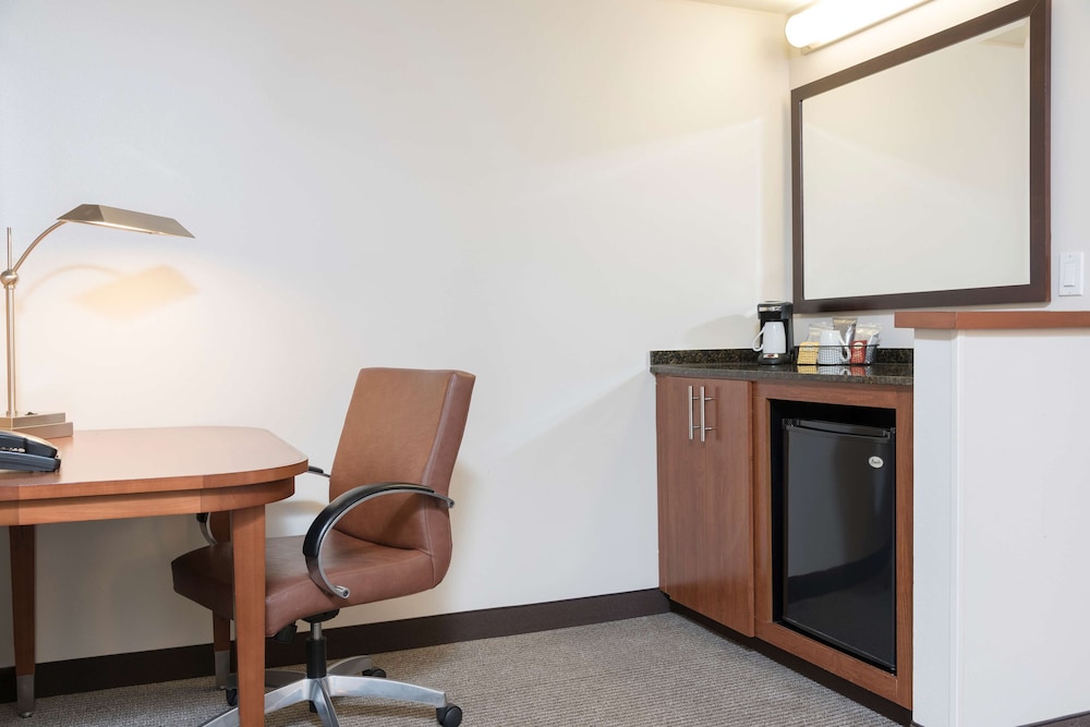 Hyatt Place Sarasota Bradenton 51/65