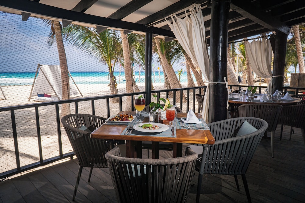 Flamingo Cancun All Inclusive 55/71