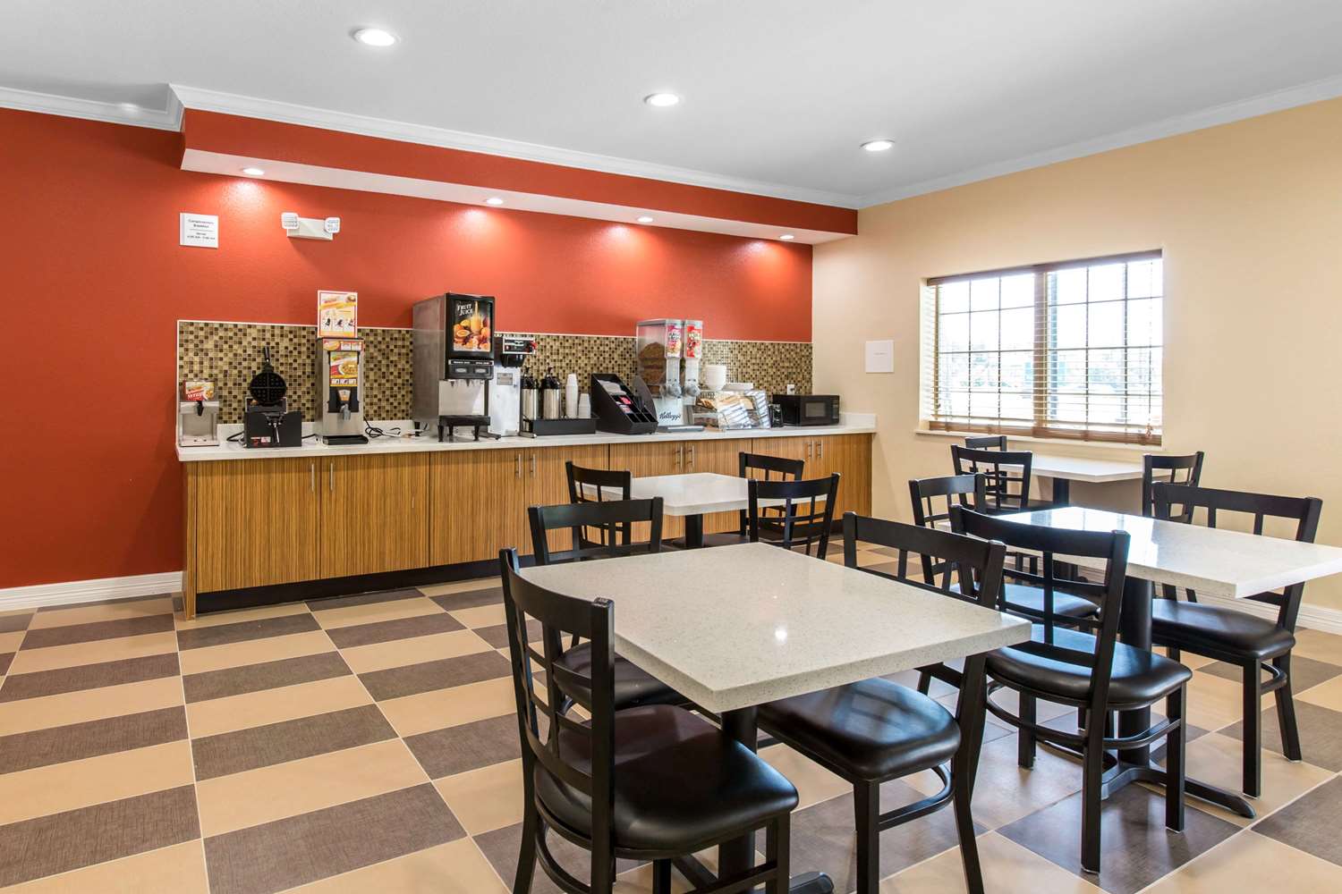 ECONO LODGE INN & SUITES SPRING - HOUSTON NORTH 19/24