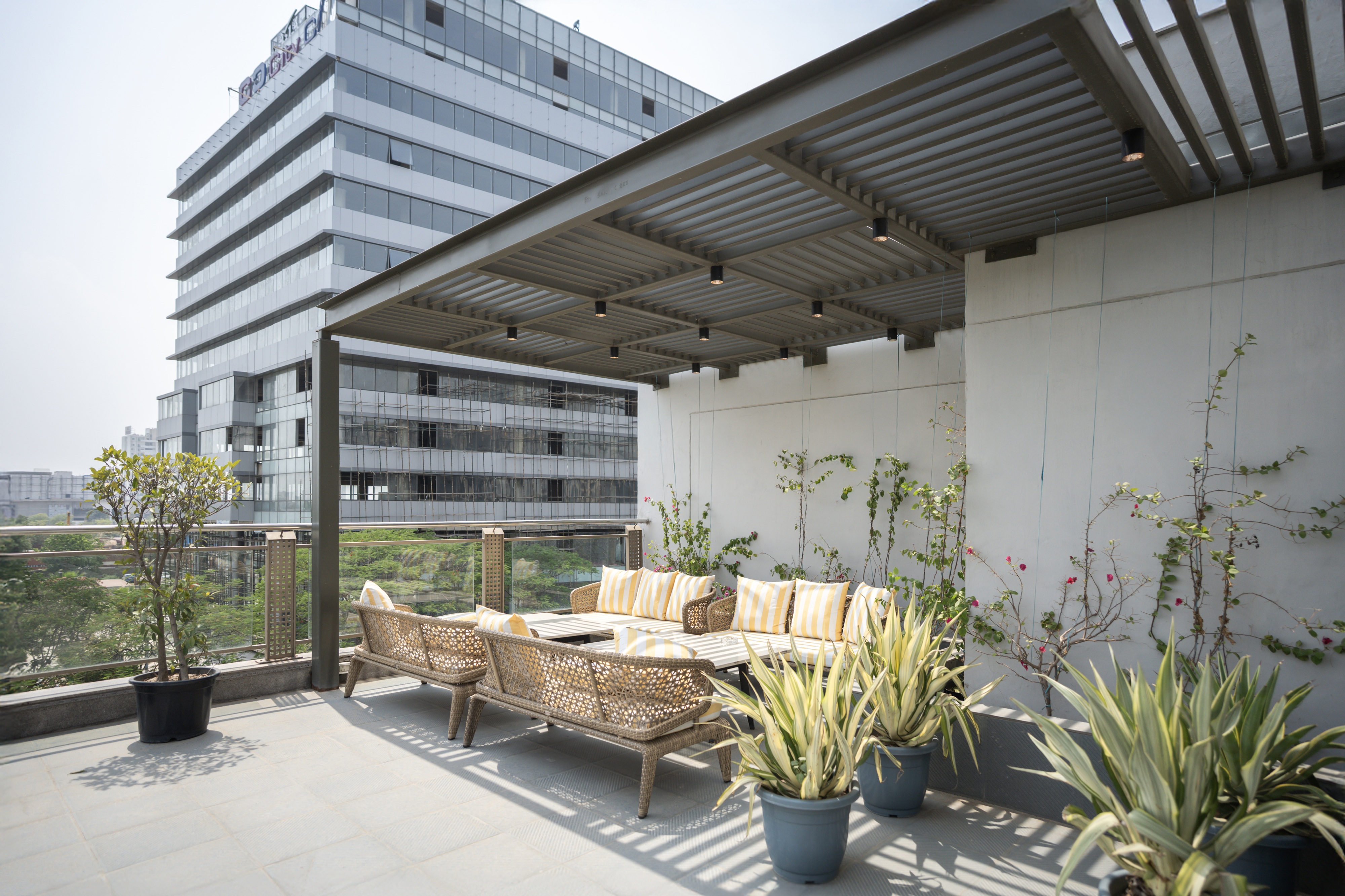 AR Suites KLJ Square 5/50