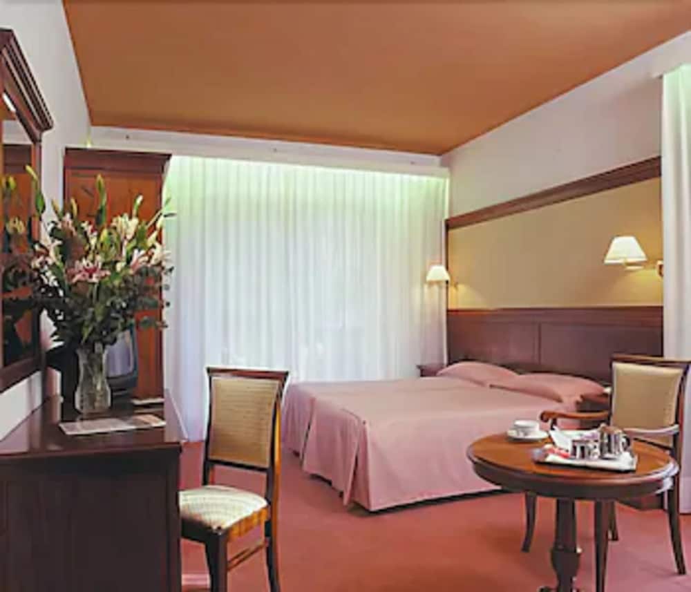 BALLETTI PARK HOTEL 8/40