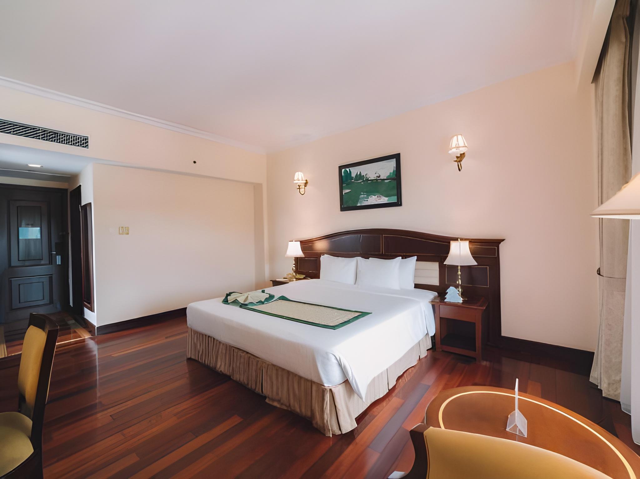 Superior, King and Twin Beds