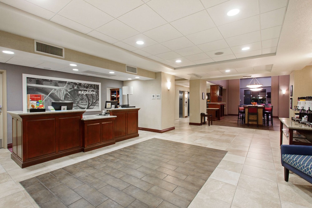 Hampton Inn Suites Oakland Airport 11/63