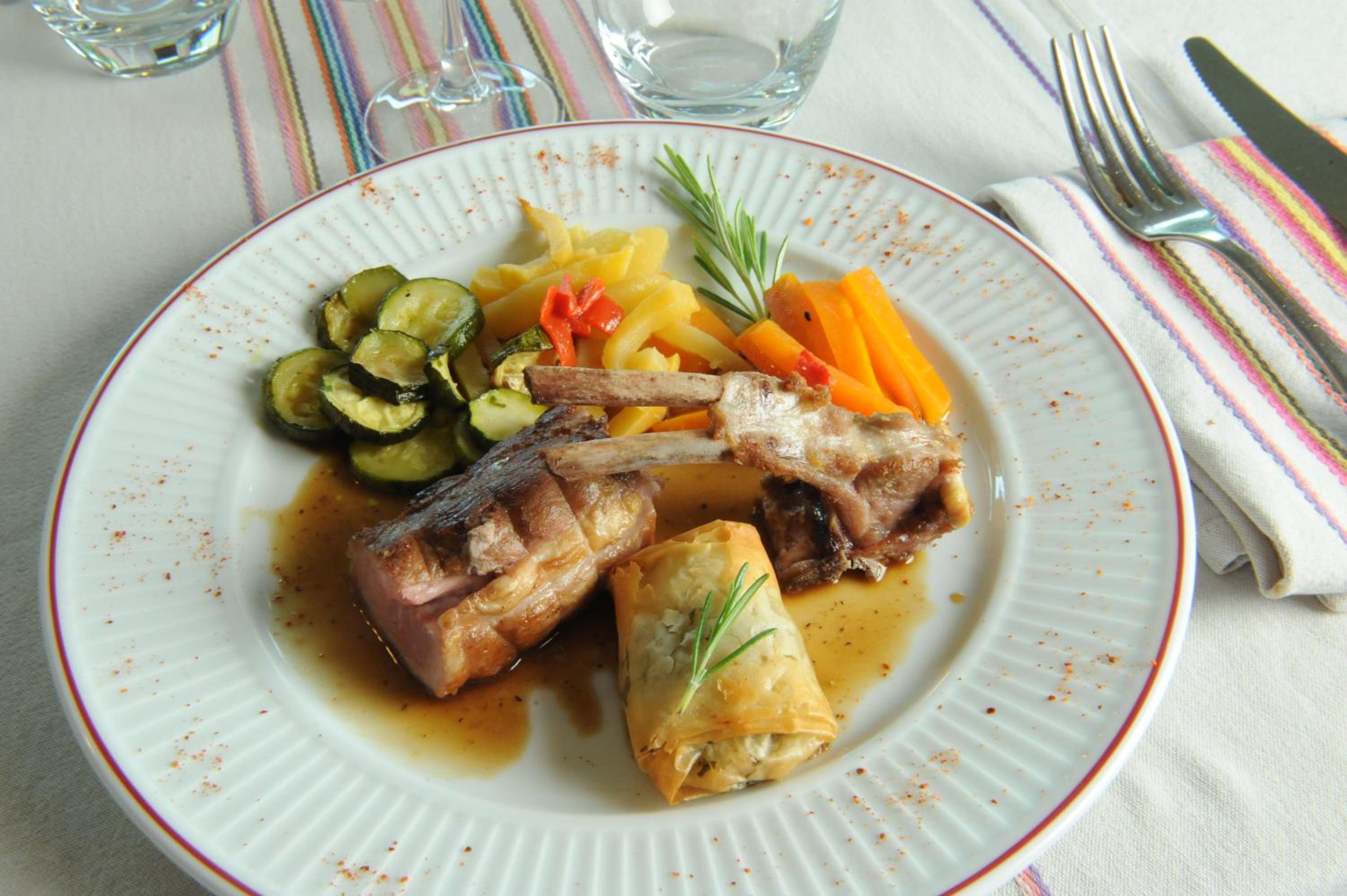 restaurant cafeteria